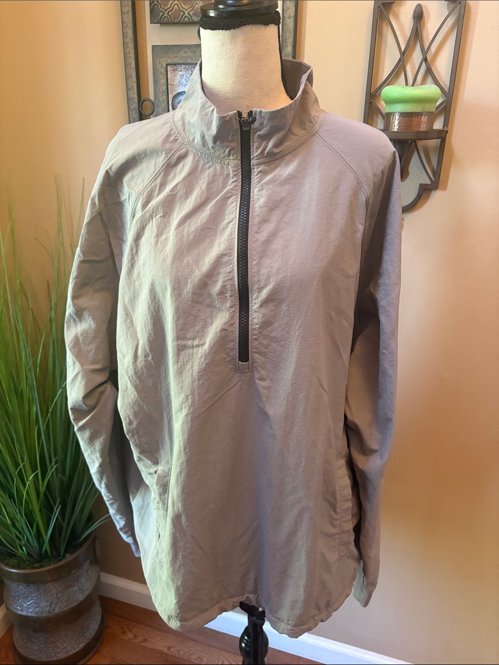 DSG Twitch & Allison Men's Light Gray Half-Zip Windbreaker